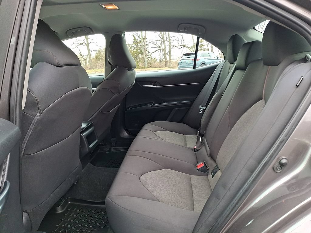 Used 2020 Toyota Camry LE FWD image 14