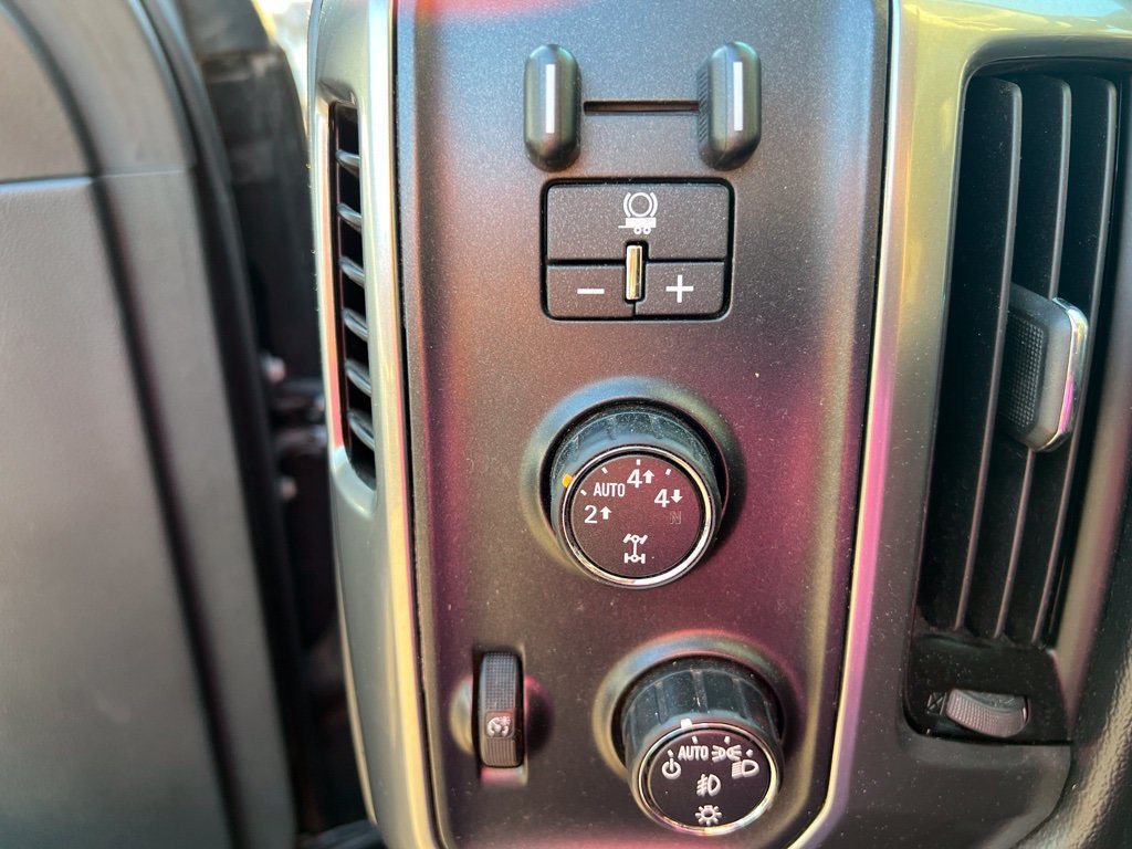 Used 2015 Chevrolet Silverado 1500 LT w/ Rally 2 Edition AWD/4WD image 7