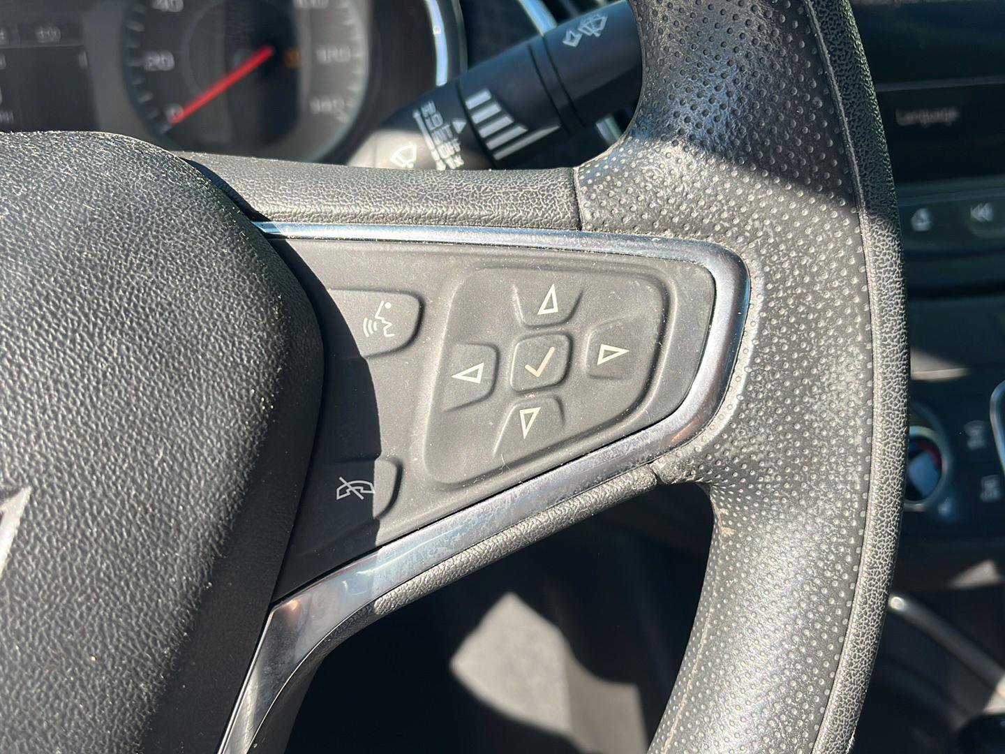Used 2019 Chevrolet Malibu LT FWD image 13