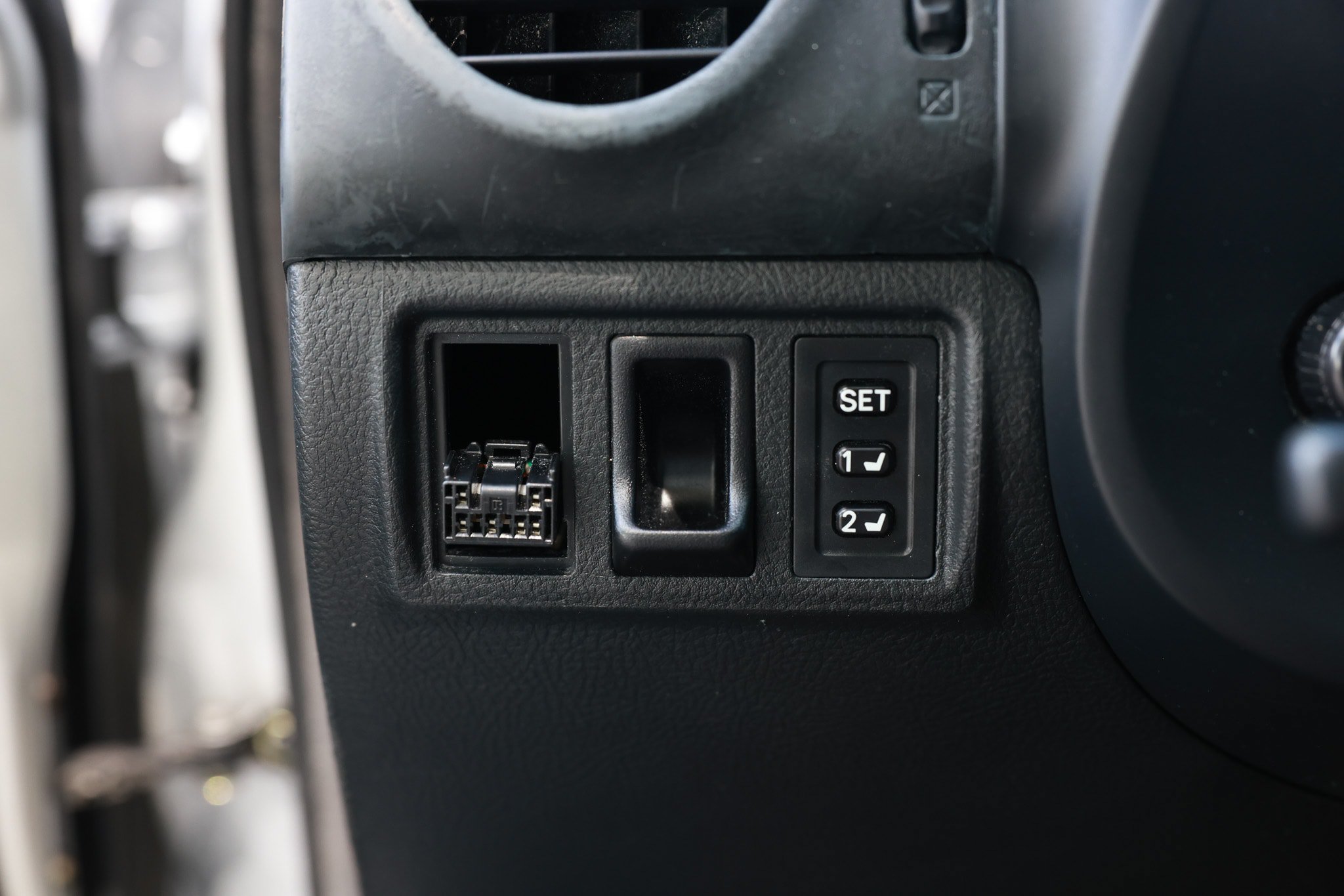 Used 2004 Lexus IS 300 RWD image 47