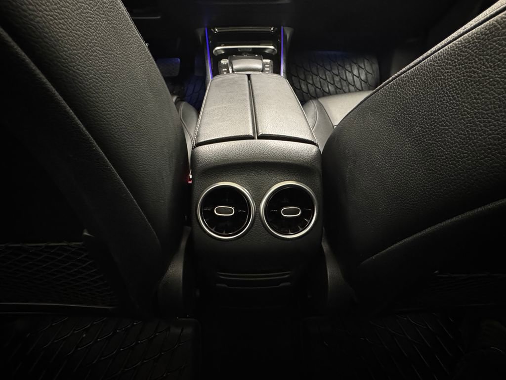 Used 2022 Mercedes-Benz GLB 250 GLB 250 w/ Premium Package Lite image 27