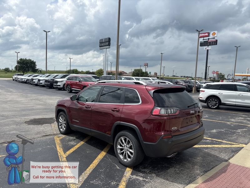 Used 2021 Jeep Cherokee Latitude Lux w/ Comfort/Convenience Group FWD image 3