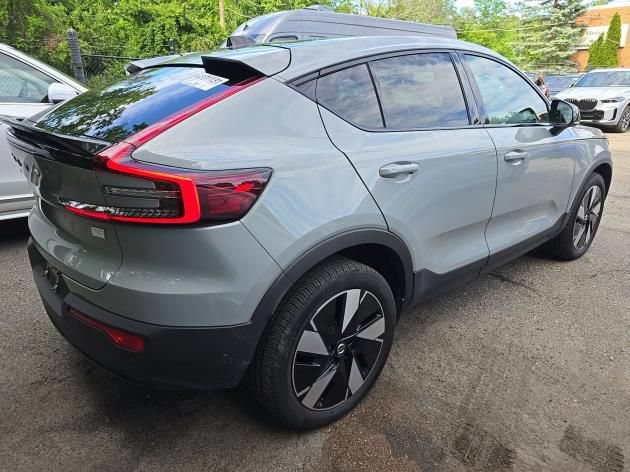 Certified 2024 Volvo C40 Recharge Core AWD/4WD image 4