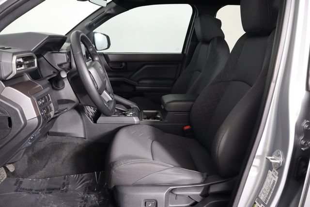 Used 2025 Toyota Tacoma SR5 AWD/4WD image 7