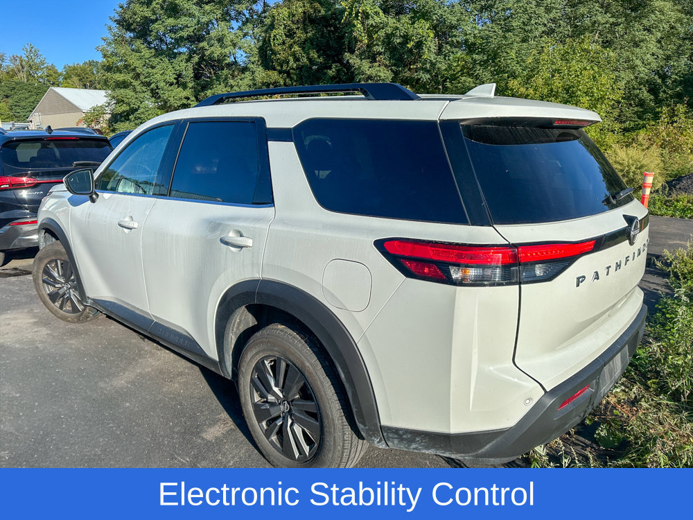 Used 2025 Nissan Pathfinder SV AWD/4WD image 5
