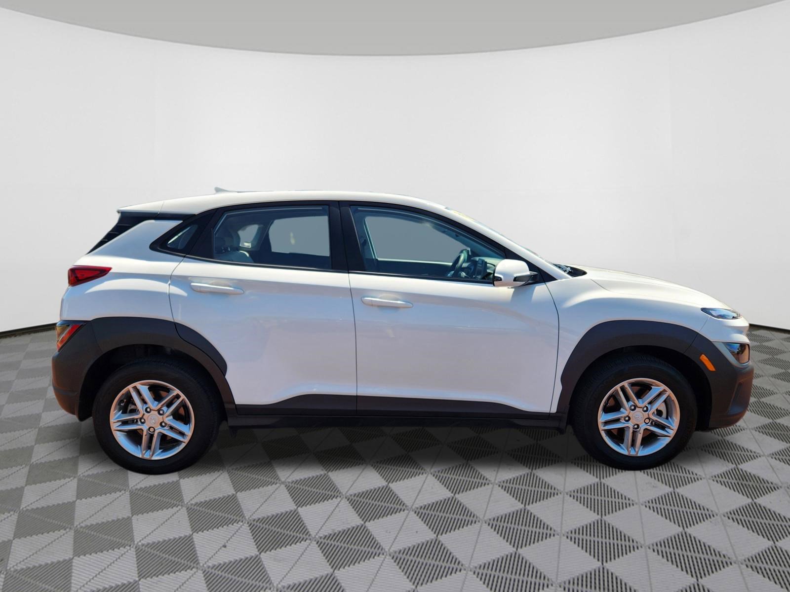 Certified 2023 Hyundai Kona SE w/ Cargo Package AWD/4WD image 6