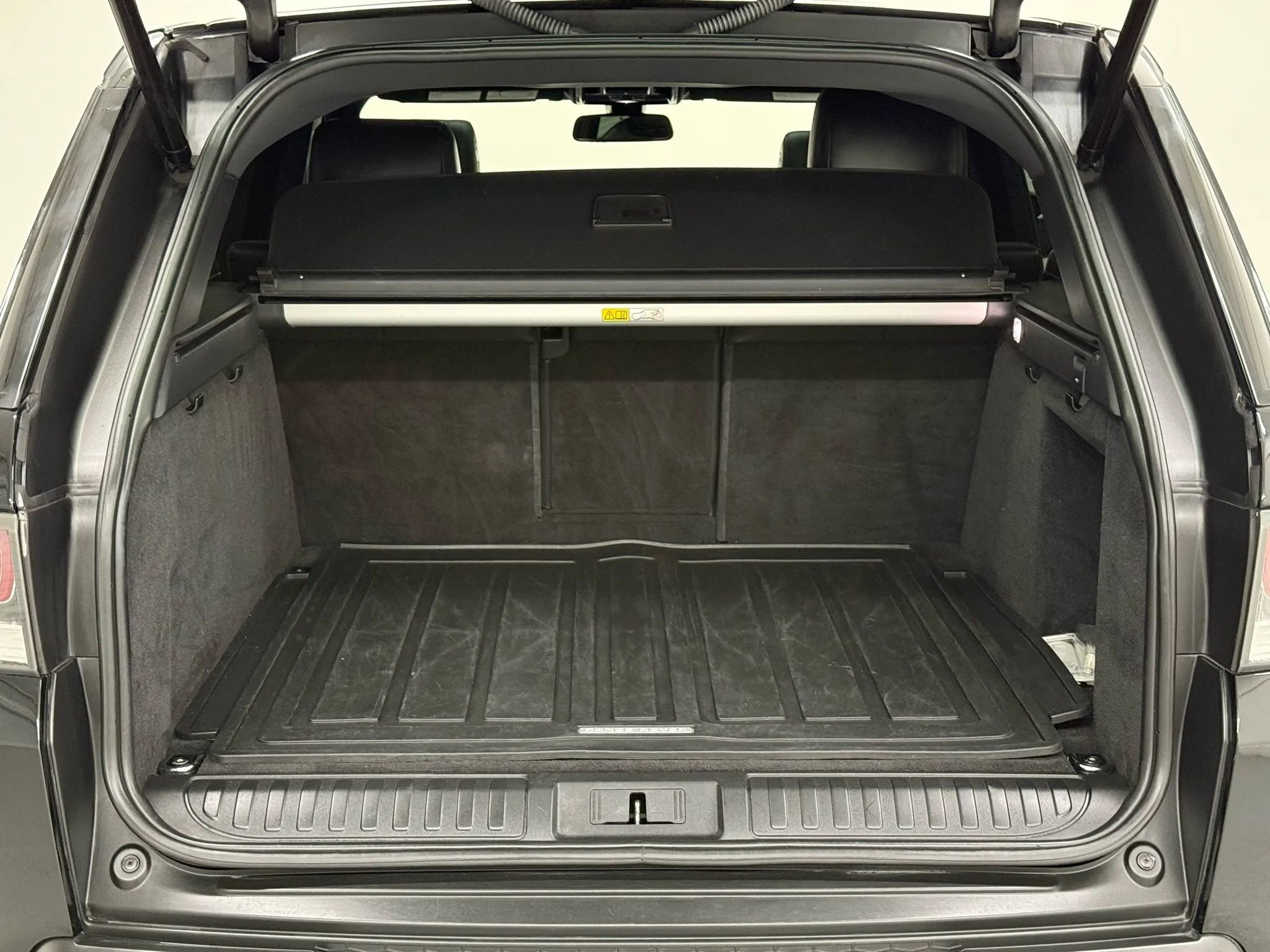 Used 2016 Land Rover Range Rover Sport HSE image 39