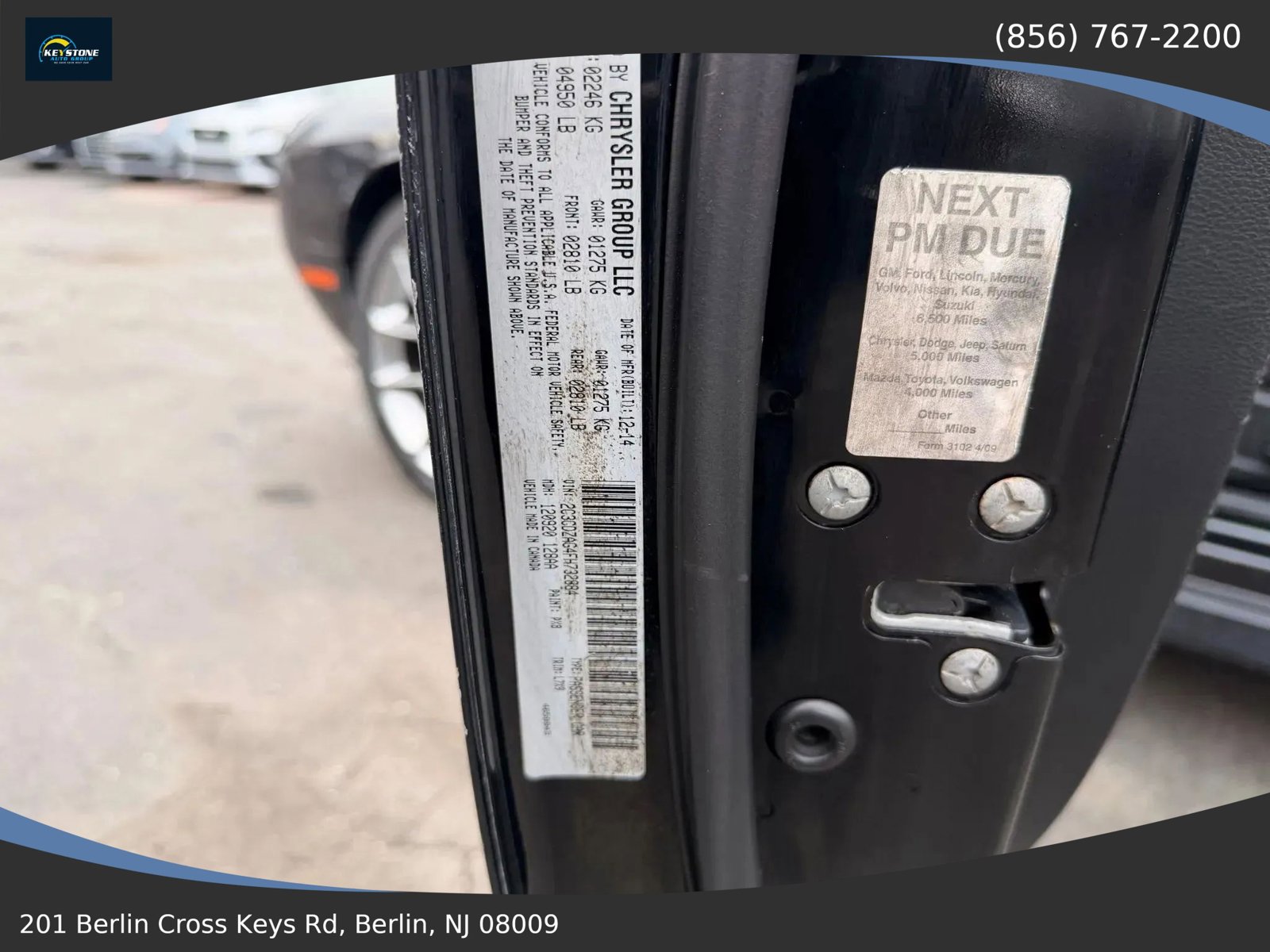 Used 2015 Dodge Challenger SXT RWD image 30