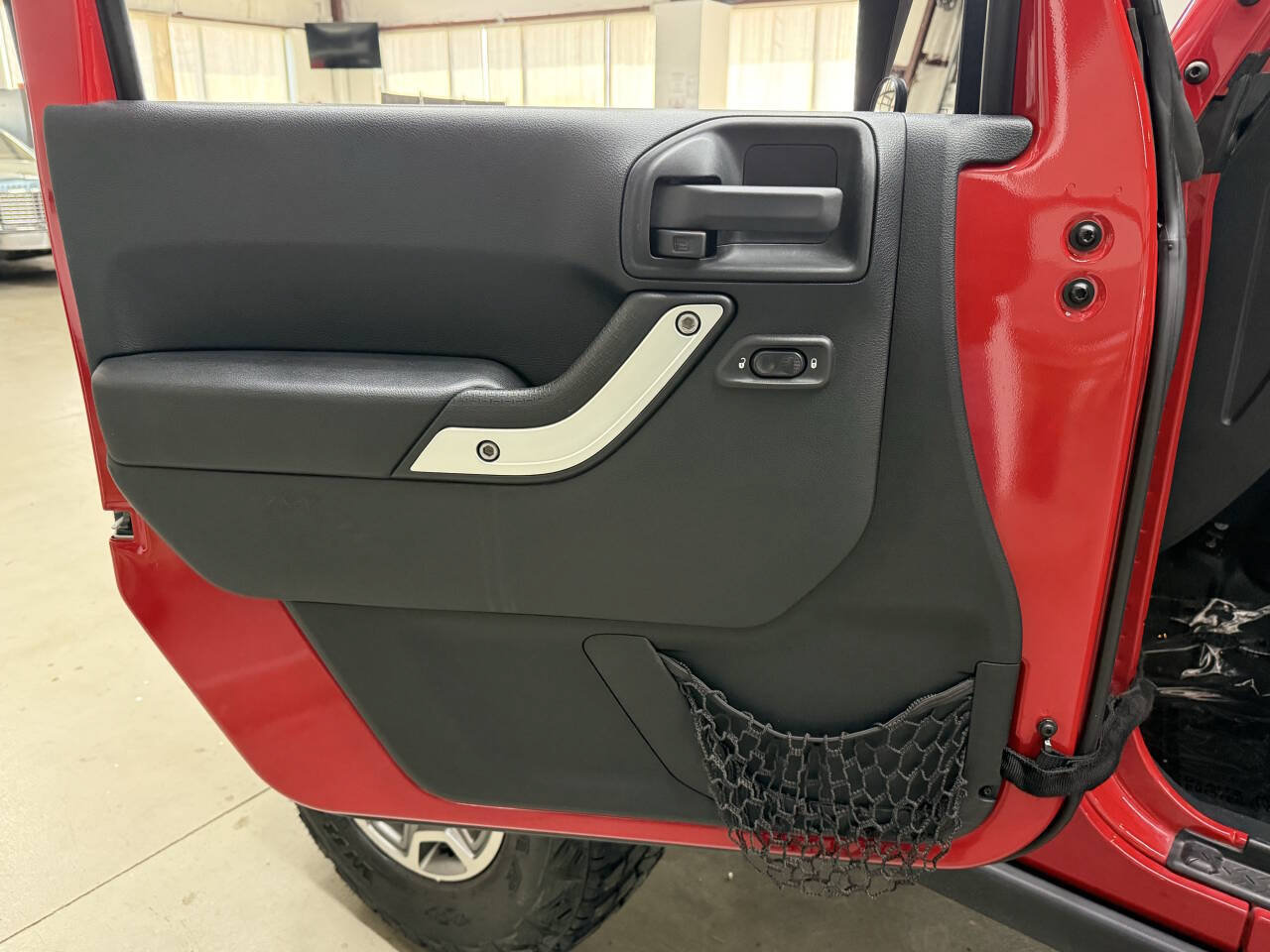 Used 2014 Jeep Wrangler Rubicon w/ Power Convenience Group AWD/4WD image 10
