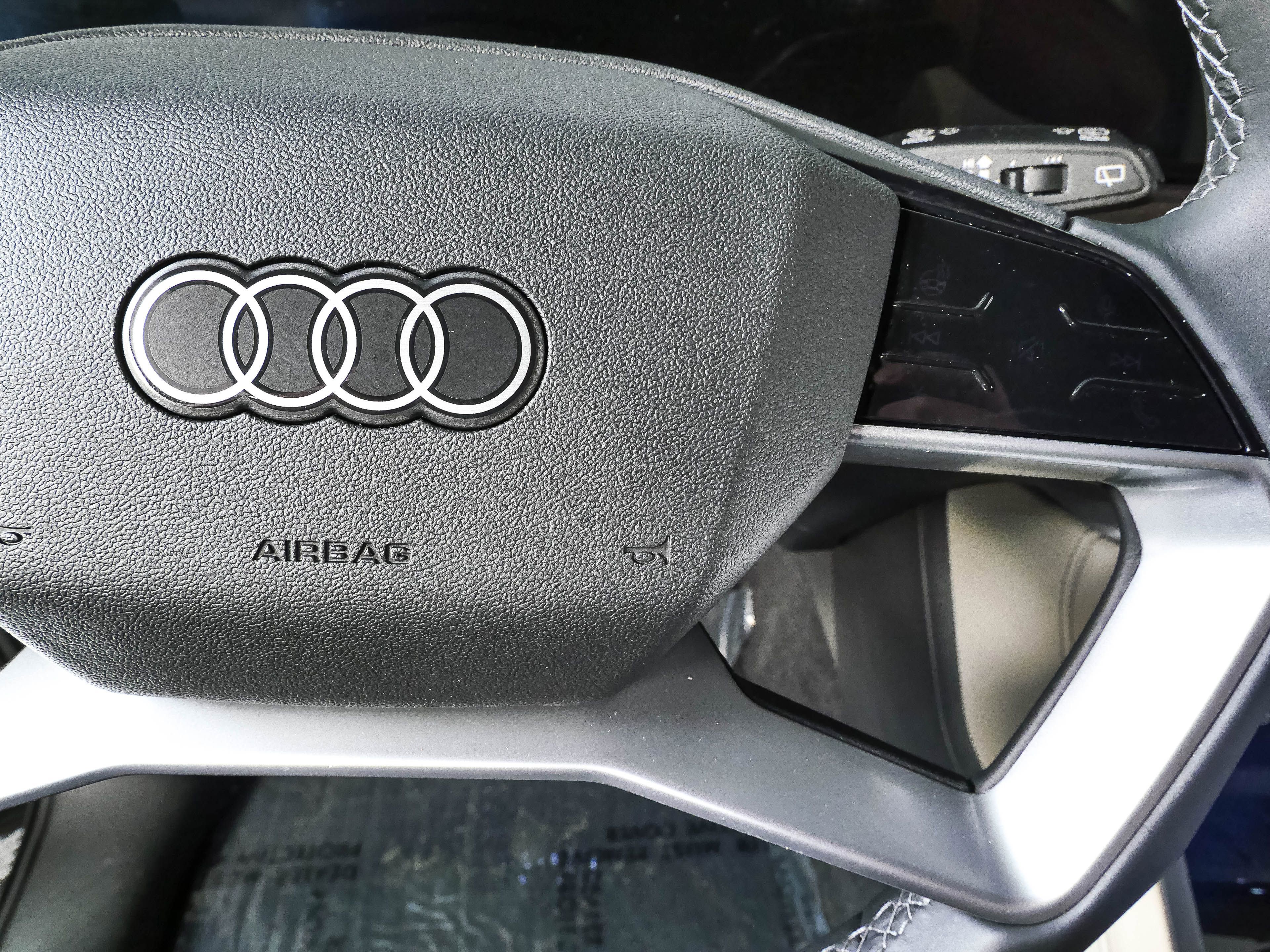Used 2025 Audi Q5 Premium w/ Convenience Package AWD/4WD image 10