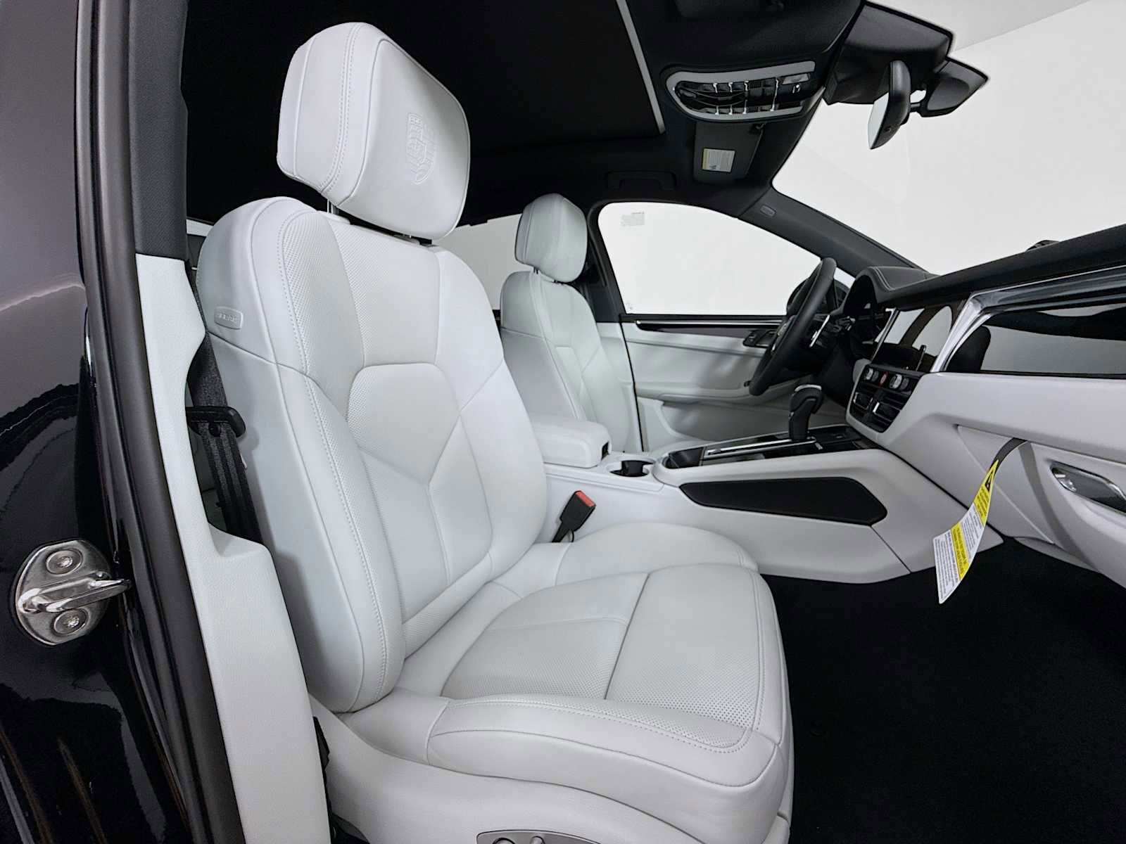 New 2026 Porsche Macan S image 30