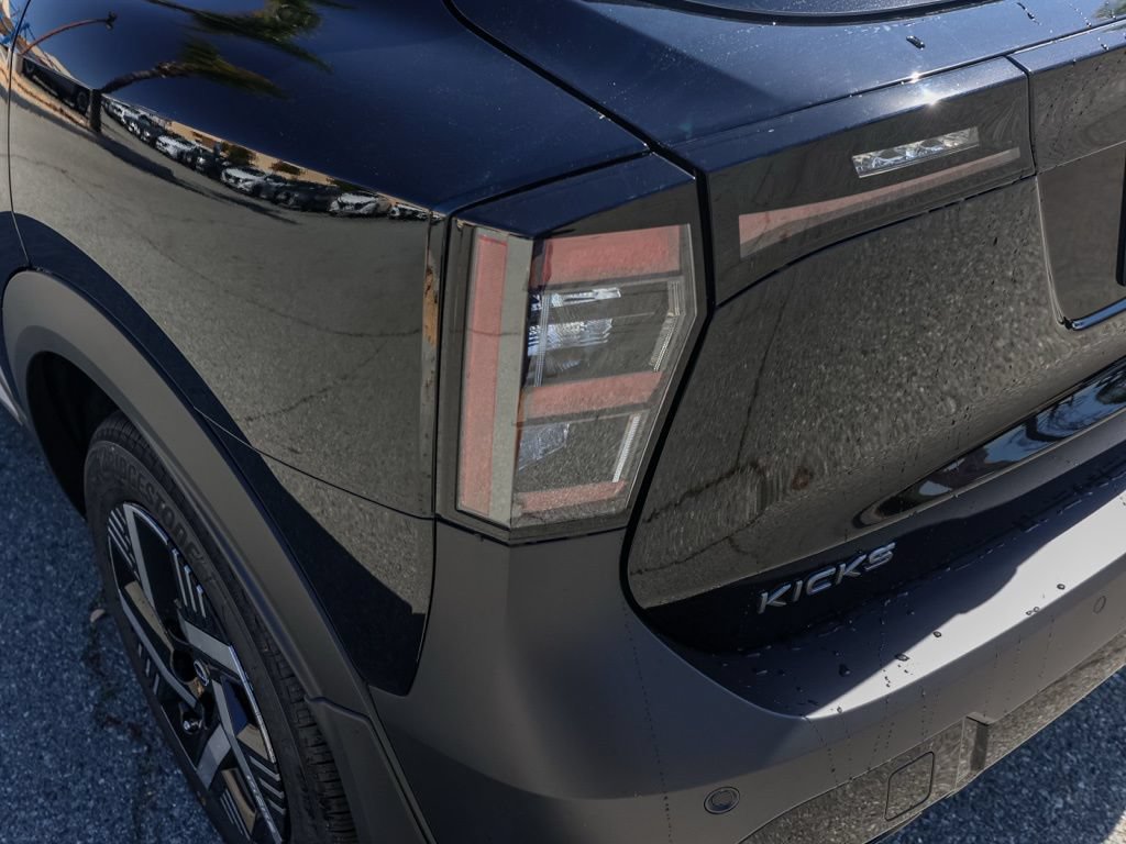 New 2026 Nissan Kicks SV w/ SV Premium Package FWD image 7