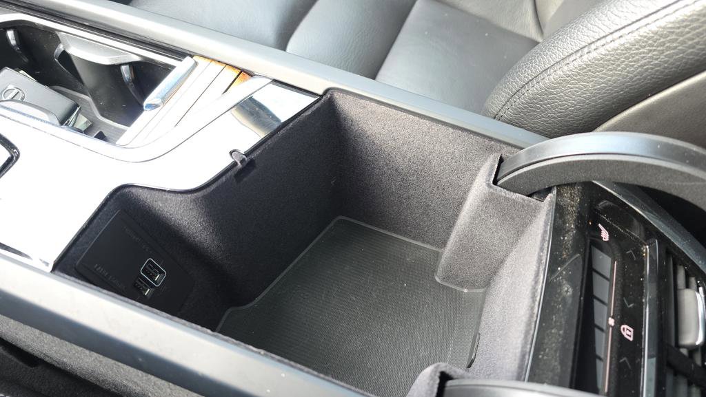 Used 2021 Volvo XC90 T6 Momentum w/ Climate Package image 27