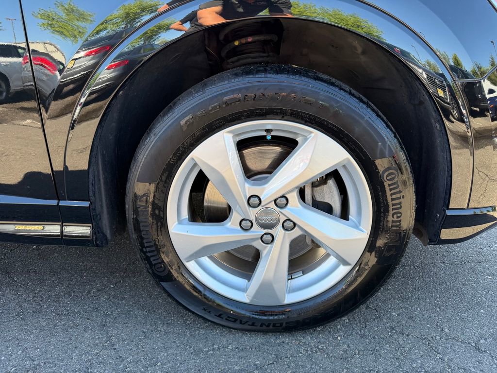 Used 2020 Audi Q3 2.0T Premium Plus w/ Premium Plus Package AWD/4WD image 12