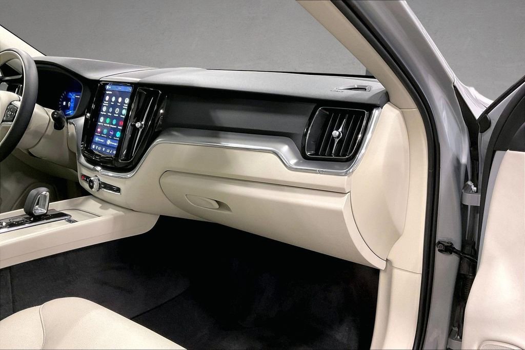 Certified 2024 Volvo XC60 B5 Core w/ Protection Package Premier AWD/4WD image 26