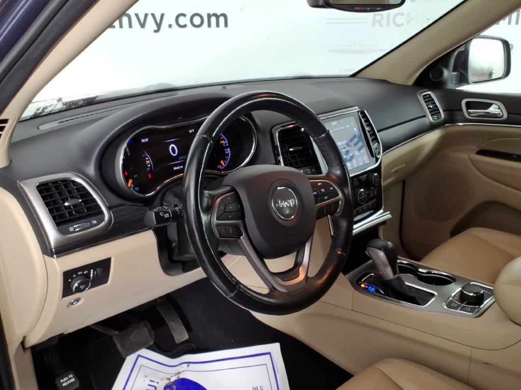 Used 2020 Jeep Grand Cherokee Limited AWD/4WD image 12