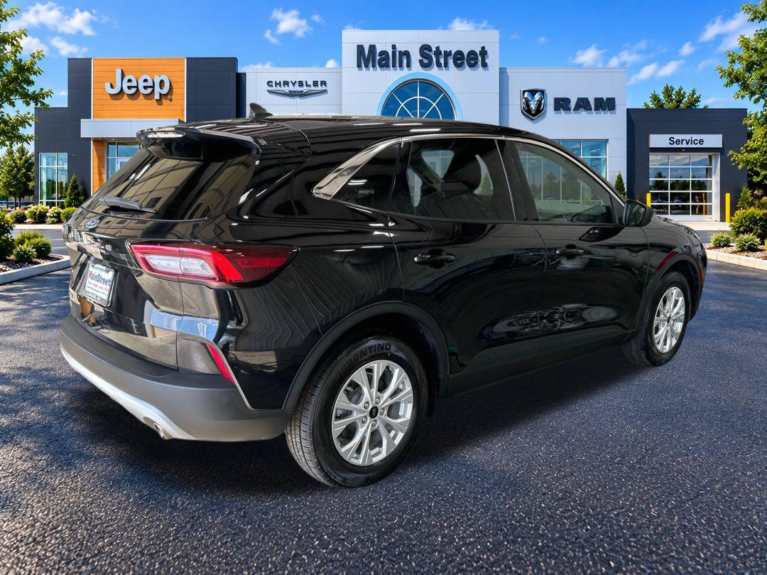 Used 2023 Ford Escape Active FWD image 5