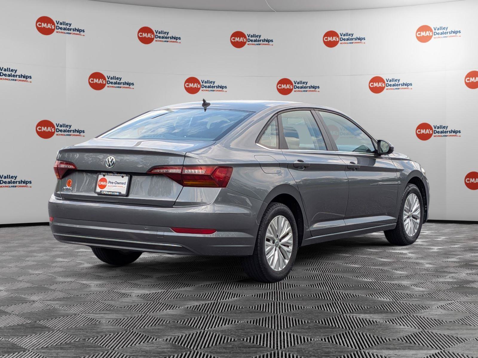 Used 2019 Volkswagen Jetta SE FWD image 5