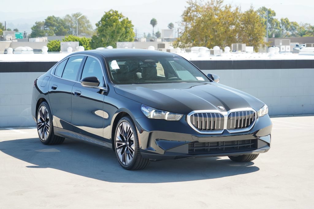 New 2027 BMW 530i w/ Premium Package RWD image 3
