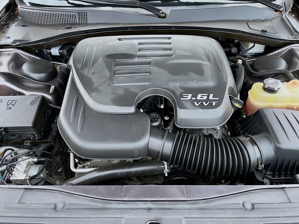 Used 2022 Chrysler 300 S w/ Comfort Group image 32