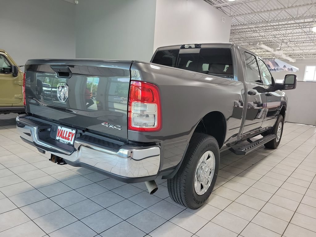 Used 2024 RAM 2500 Tradesman w/ Chrome Appearance Group AWD/4WD image 10