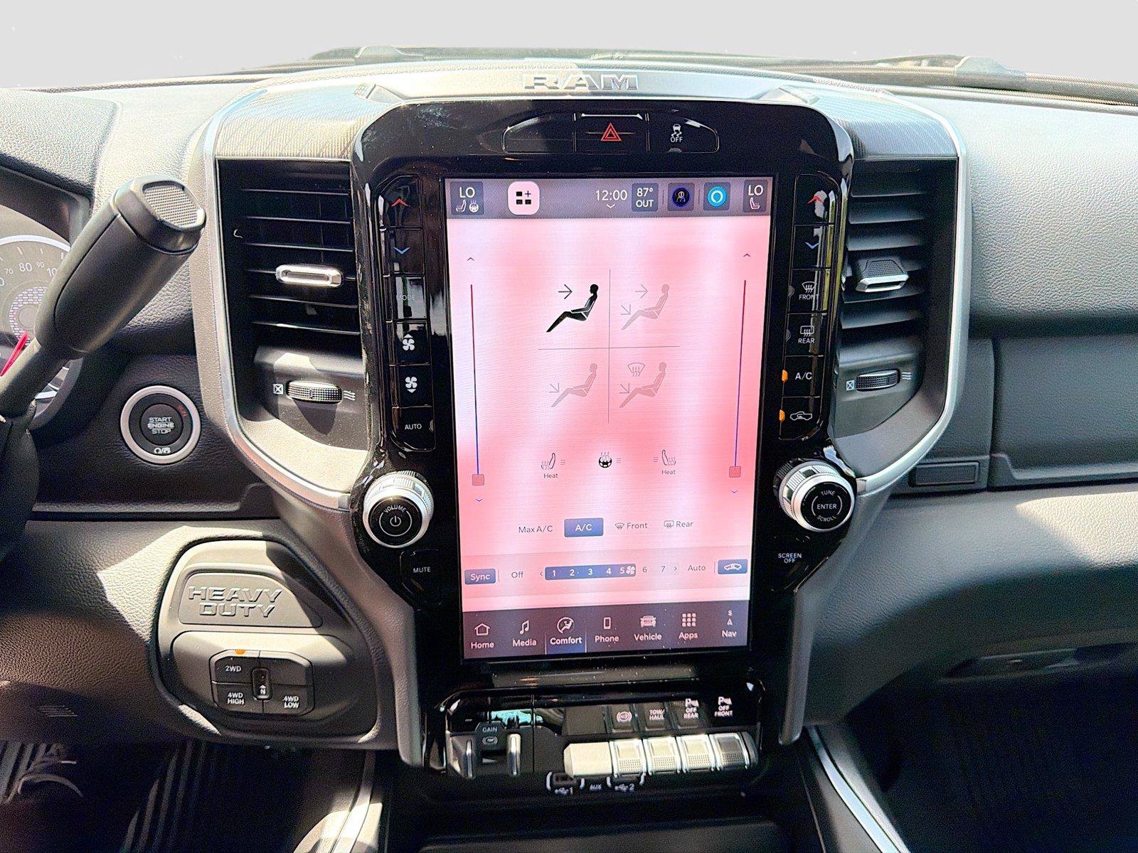 New 2026 RAM 2500 Big Horn AWD/4WD image 32