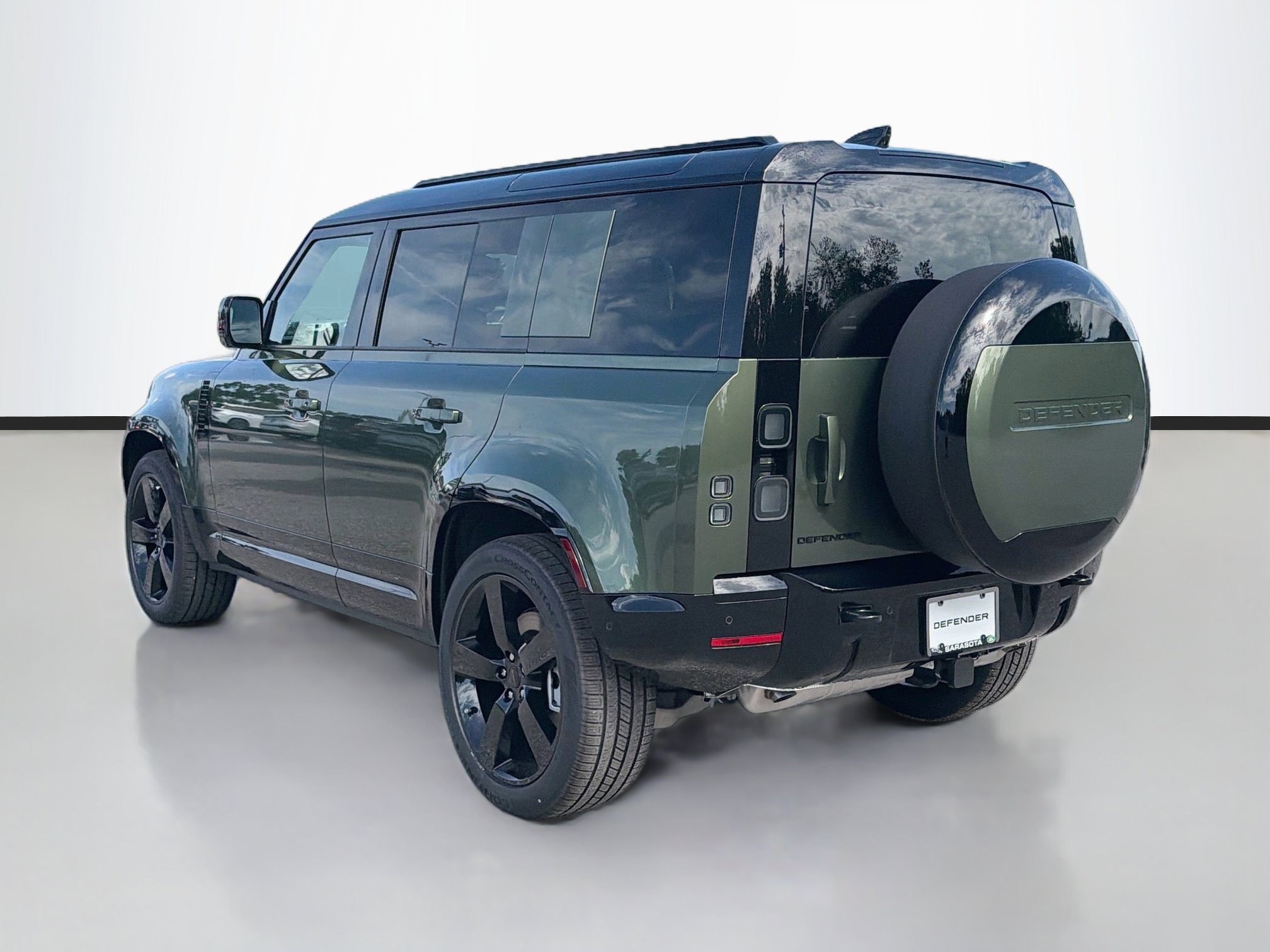 New 2026 Land Rover Defender 110 X-Dynamic SE AWD/4WD image 3