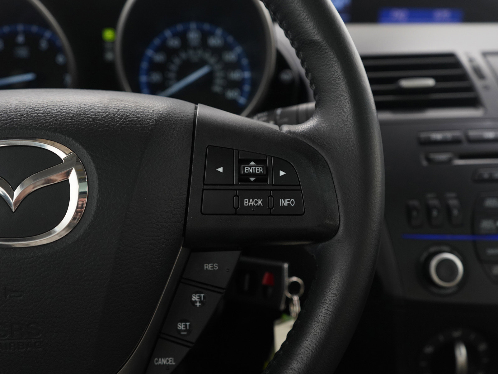 Used 2012 MAZDA MAZDA3 i Touring image 24