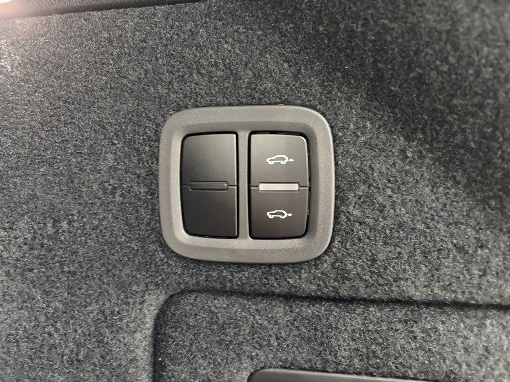 New 2026 Porsche Cayenne S image 12