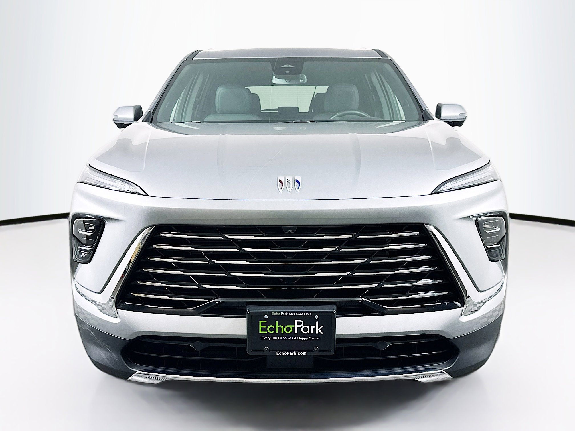 Used 2025 Buick Enclave Preferred image 2