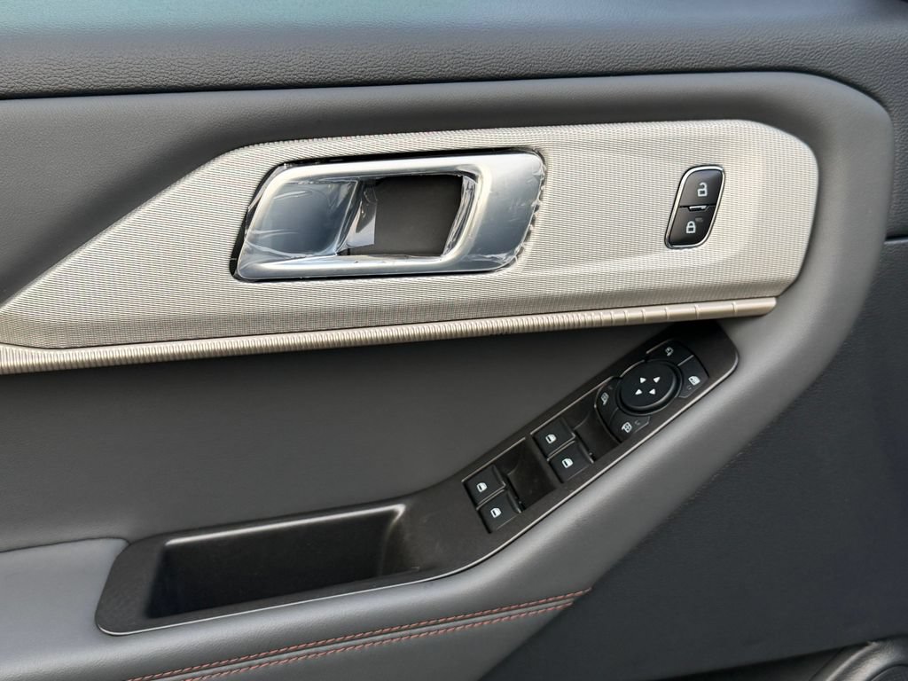 New 2027 Ford Explorer Active AWD/4WD image 21