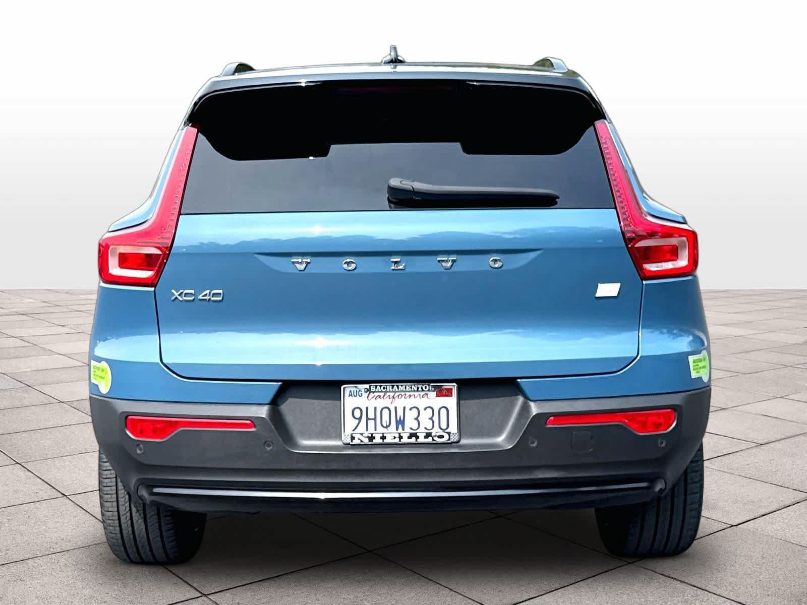 Used 2023 Volvo XC40 Recharge Ultimate AWD/4WD image 7