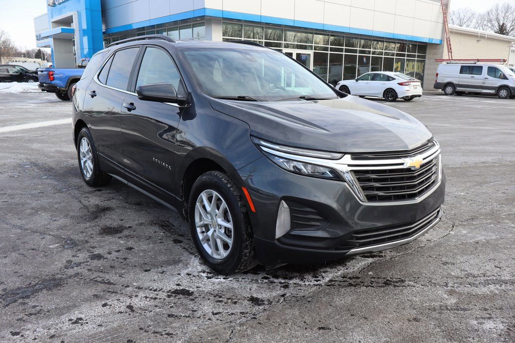 Used 2022 Chevrolet Equinox LT image 2