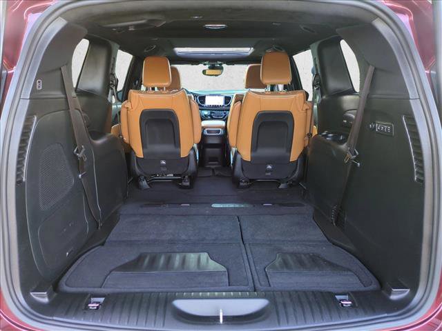 Used 2023 Chrysler Pacifica Pinnacle AWD/4WD image 6