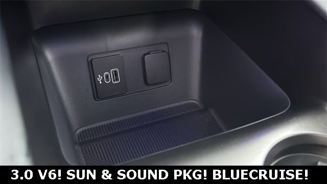 New 2026 Ford Explorer ST w/ Sun And Sound Package image 18