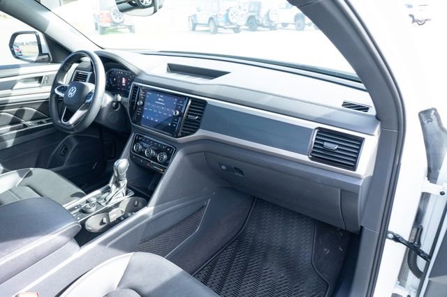 Used 2020 Volkswagen Atlas Cross Sport SEL Premium AWD/4WD image 41