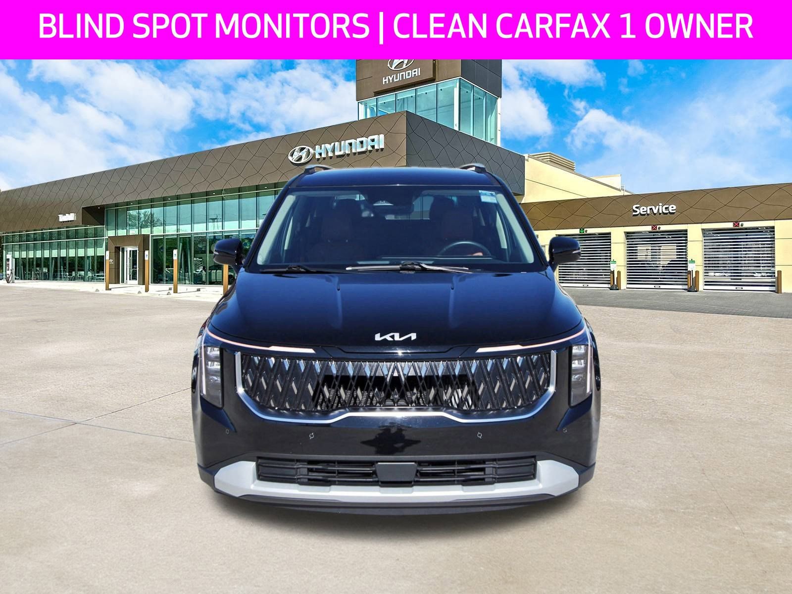 Used 2025 Kia Carnival EX image 2