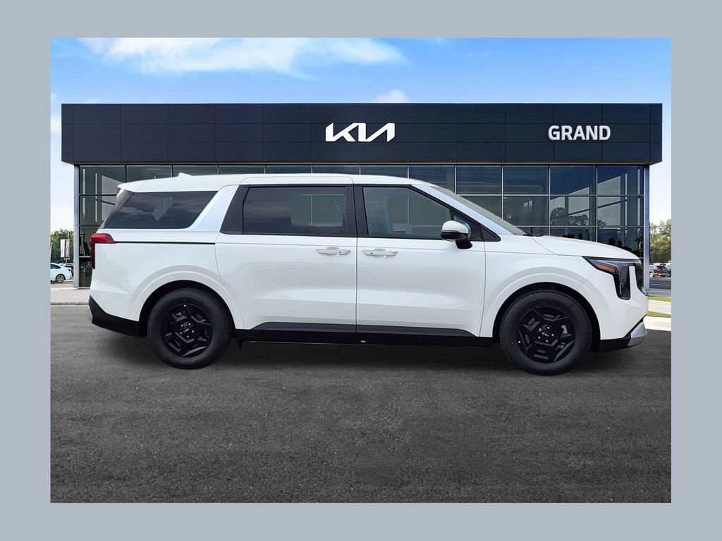 New 2027 Kia Carnival FWD image 1