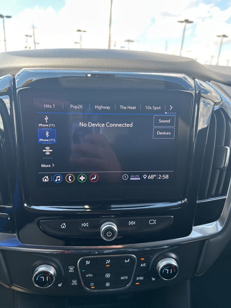 Used 2020 Chevrolet Traverse LT FWD image 38