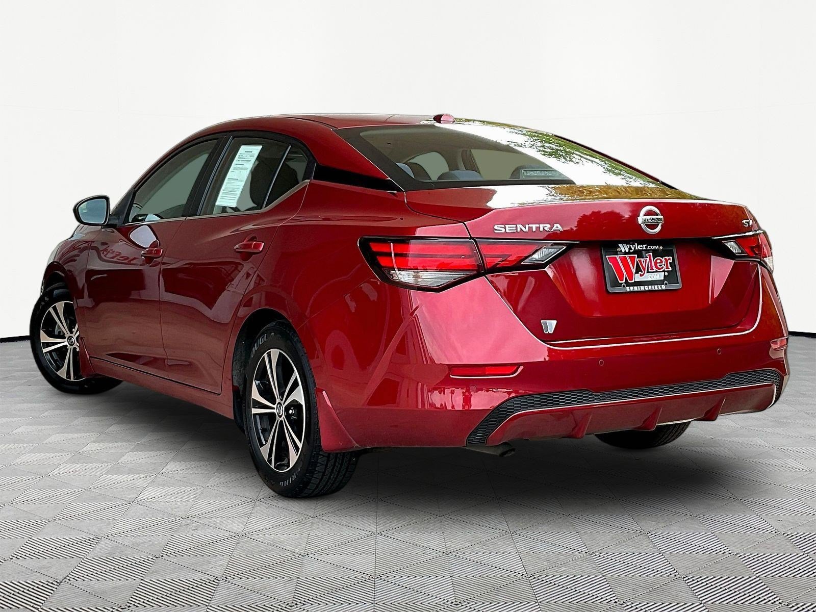 Used 2021 Nissan Sentra SV FWD image 4