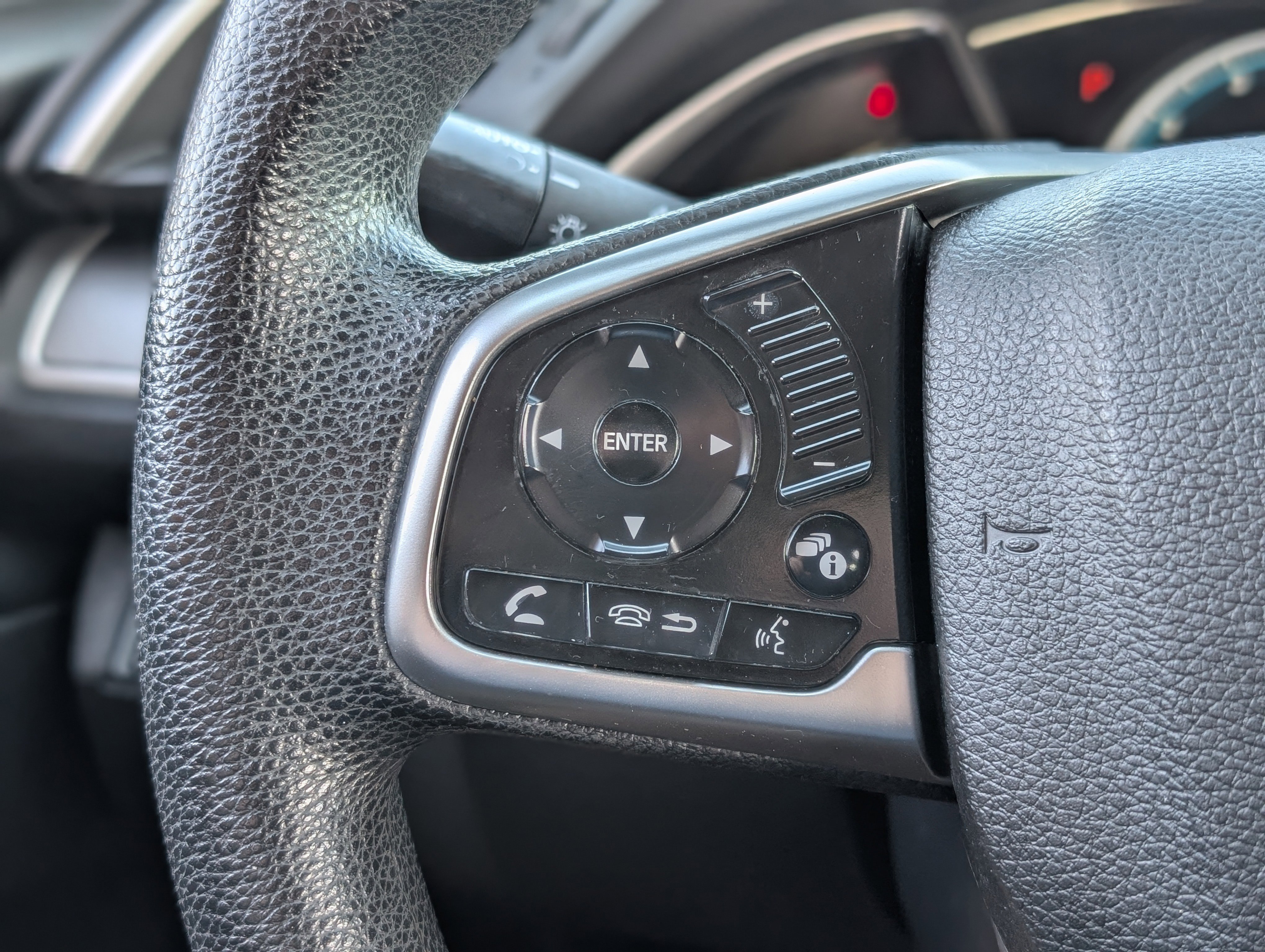 Used 2018 Honda Civic EX image 19