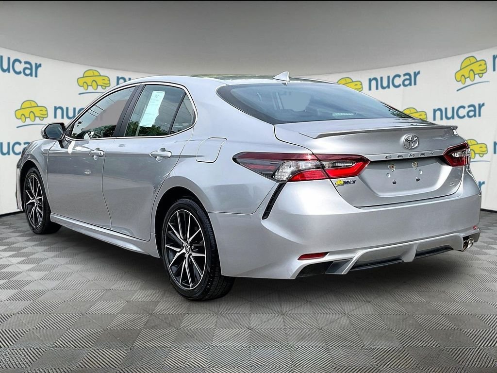 Used 2024 Toyota Camry SE FWD image 4