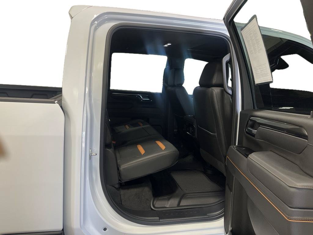 Used 2026 GMC Sierra 3500 AT4 w/ AT4 Premium Plus Package AWD/4WD image 20