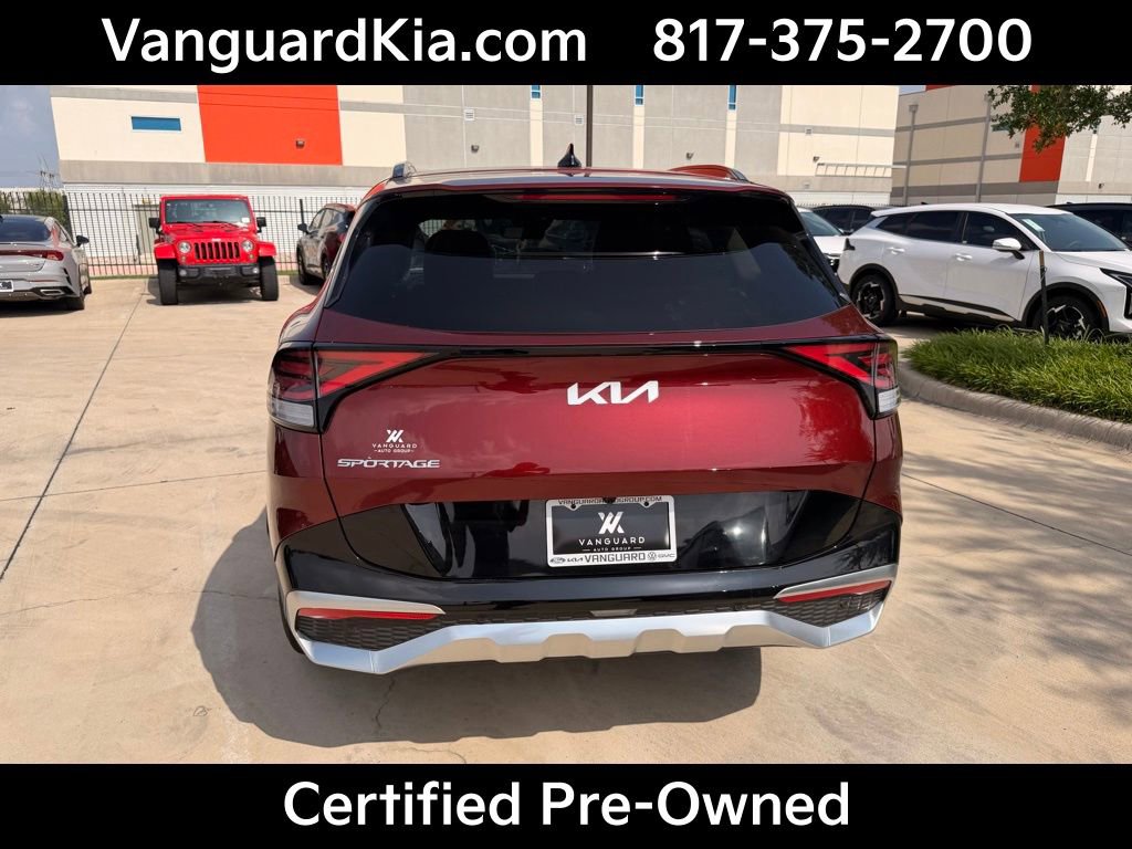 Certified 2025 Kia Sportage SX FWD image 3