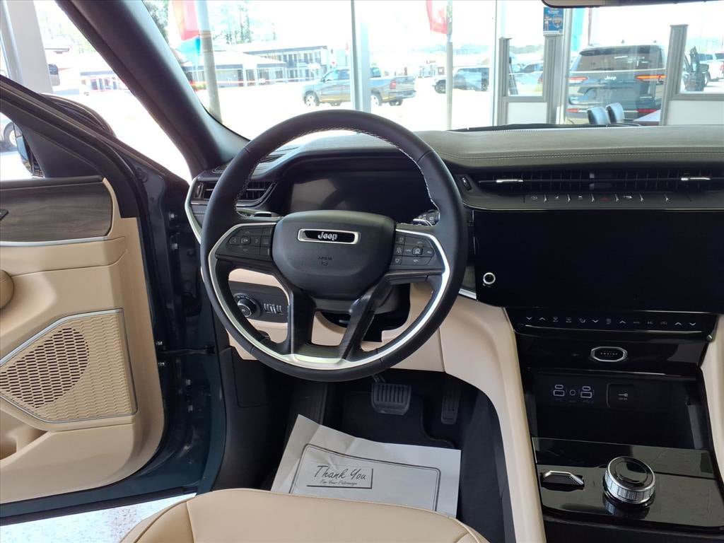 New 2026 Jeep Grand Cherokee L Limited AWD/4WD image 12