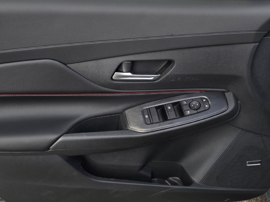 New 2026 Nissan Sentra SR w/ SR Premium Package FWD image 17