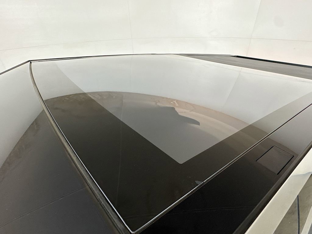 Used 2024 Tesla Cybertruck AWD Crew Cab image 19