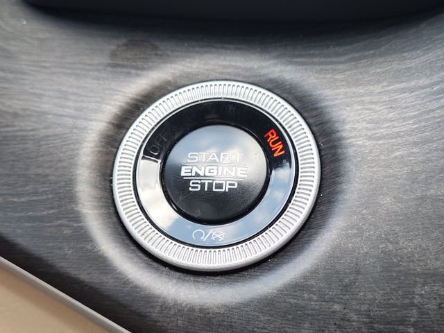 Certified 2025 Jeep Grand Cherokee Limited RWD image 24