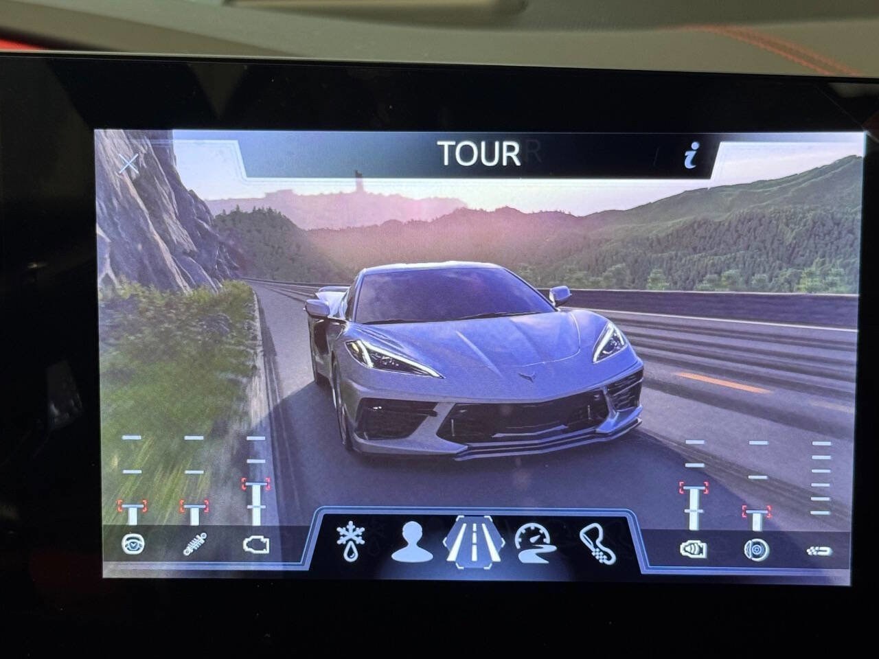 Used 2024 Chevrolet Corvette Stingray Premium Conv w/ Z51 Performance Package image 47