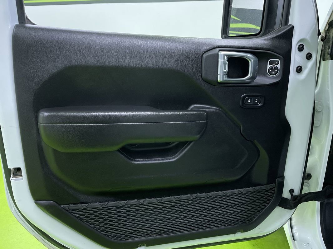 Used 2025 Jeep Gladiator Sport image 16